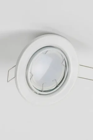Set van 5 badkamer-inbouwspots 1xGU10/4W/230V IP23 wit Populair