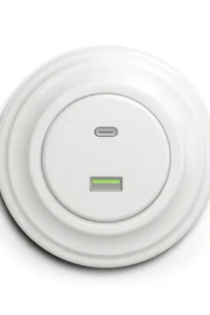 Beperkte Voorraad Reblig - Retro USB-stopcontact A+C met afdekraam, sneeuwwit